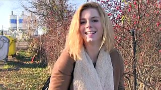 Czech amateur blonde fucks in public bushies