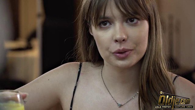 Sofia Smith, Maya Luz & Silvia Wise in Top Age Gap Cunnilingus Compilation