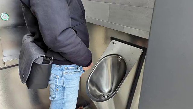 Pissing on the street - pissing compilation