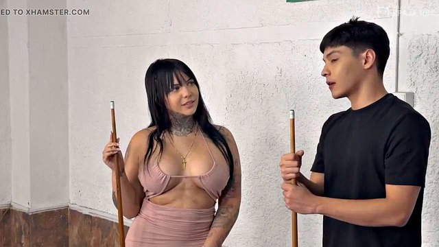 Michelle Hoeks großer Schwanz-Cumshot