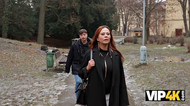 La figa di Olivia Del Rio intrappolata, il giovane cazzo di Olivier Bam la salva
