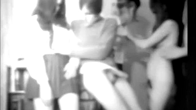 Lecciones de sexo universitario (EE. UU., alrededor de 1968) (AI mejorado 720p LB) Antiguo bucle raro: porno