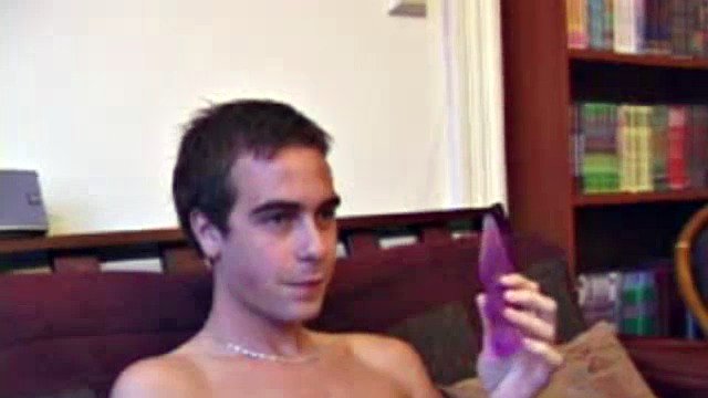 Back from the store, Vincenzo really wants to show off his new purchase. He strokes his cock on the couch before stripping off to show us his white skater body. Vincenzo takes out his new sex toy and starts lubricating it with his mouth.