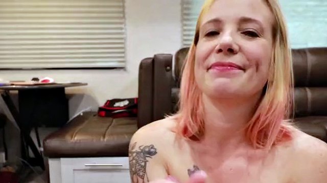 My girlfriends mom wants my cock - Jane Cane