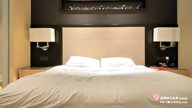 Hochwertige Internet-Prominente mit großen Titten: Blowjob, Amateur- und asiatischer Porno