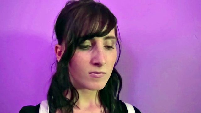 scout allemand - teen lia louise 3some par vieux et jeune homme
