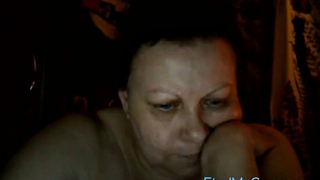 Hot Russian mature mom Maria plays on skype