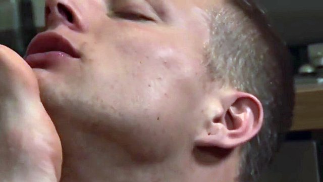 طلسم کفش Brit Jock assfucks گل میخ خوش تیپ