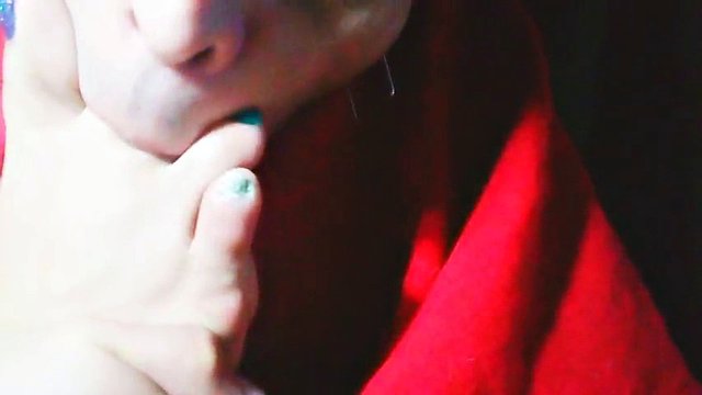 adoration des pieds femboy