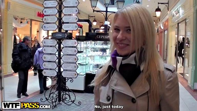 Pick up movie with pretty babe