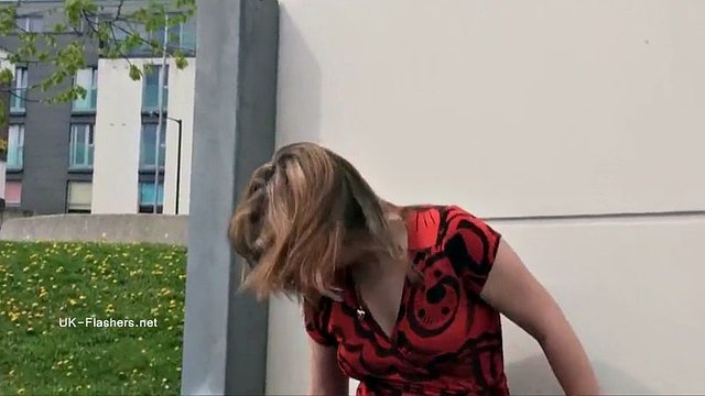 Curvy girl loves to masturbate in public