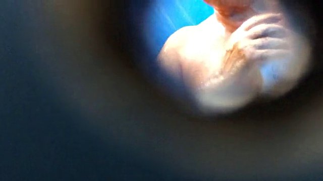 doccia vacanza spia in spagna