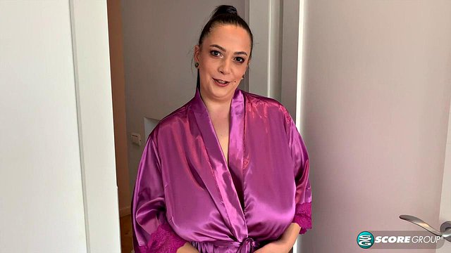 SweetHeart Mia Fingers Deep with Lesbian Toy