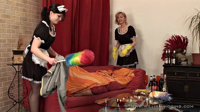 CFNM Mad Maids: Blowjob-, Doggy- und Handjob-Pornos