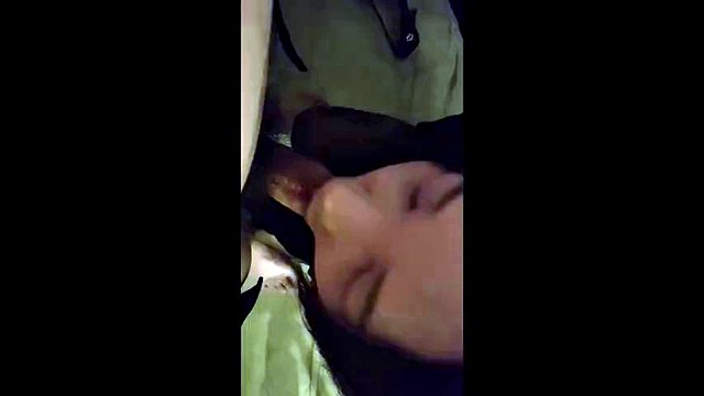 Beni sikişin beni iki dilli yapıyor