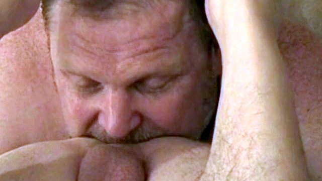 Chubby Bear Eats Ass Like A MASTER