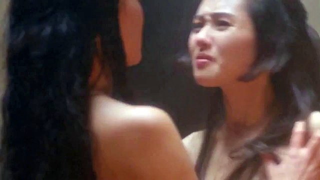 Bir Hong Kong erotik filminde Shū Qí