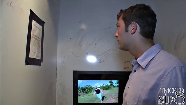 Gloryhole st8 tricked by hunky blonde