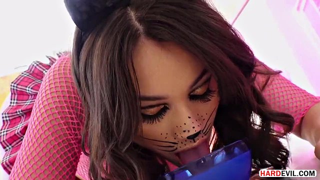 Pussy and Mouth Wrecked Liv Wild od Huge Cock Micka Bluea