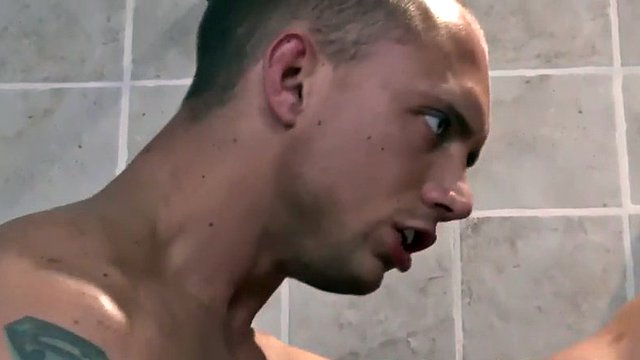 bigcock hot jock gay ve sprše