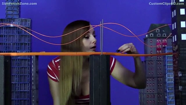 hot giantess dani jensen vs city
