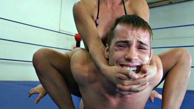 Ariel X vs Cameron: Amateur, Brunette & Wrestling Porn
