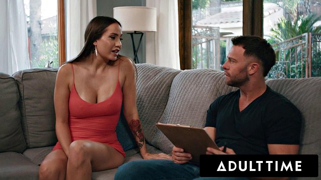 Neighbor Catches Desiree Dulce Fingering Her Pierced Pussy And Begs Seth Gamble To P