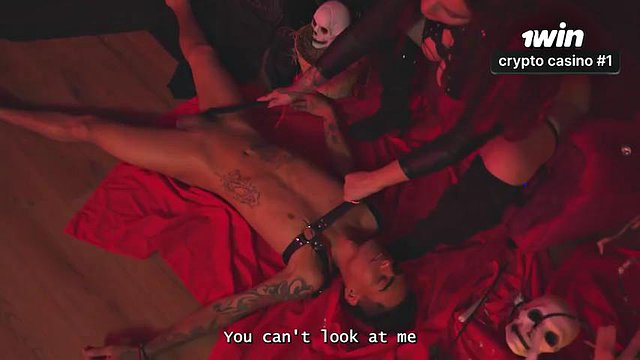 Latina MILF Domina dominiert dünnen Kerl - heißester XXX!