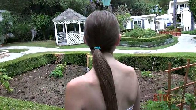 Virtual date with Lara Brookes—mall trip, smoothie run, then home for roses and a massage.: Porn