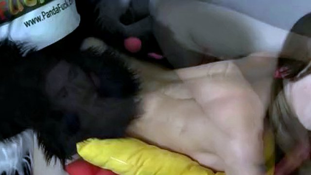 Hot strapon fucking for morning breakfast