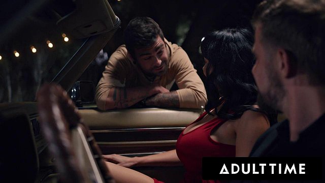 Little Puck's Massive Tits Bounce Wildly as Vince Karter Pounds Her in the Parking Lot While Cuck