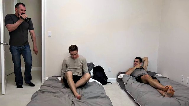 My dad is a pervert chapter 2: roommate