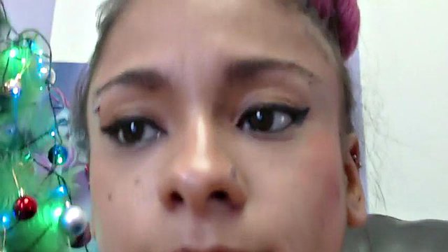 midget squirting close-up on webcam