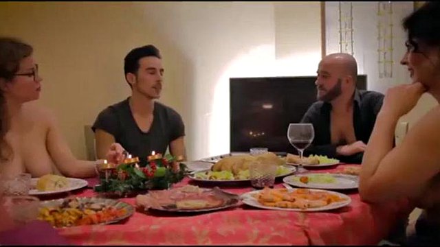 میهمانی شام: پورن بامزه، سگ و لیسیدن