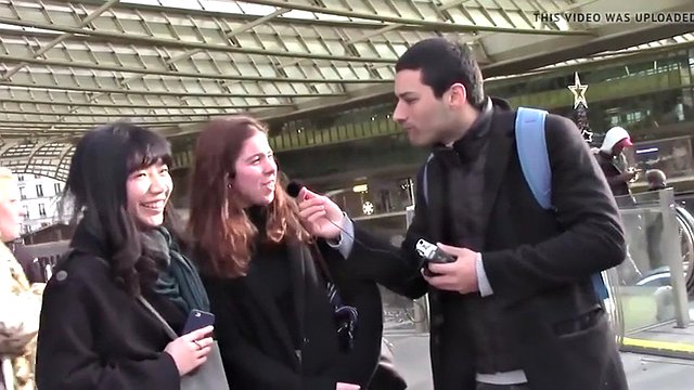 Entrevista callejera de una chica francesa (¿Les follan el coño?)