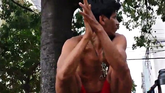 str8 india freeballing and bulge