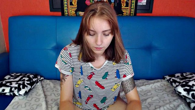CB-sammer-hot3: porno amateur, en solitario y con masturbación