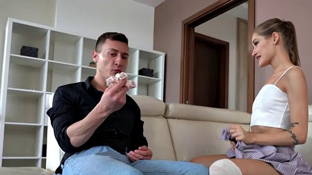 When She Wants It Badly - S1:E2