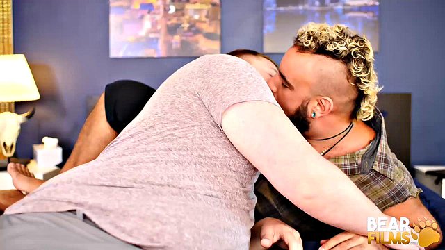 Luis Vega Slams Taylor St Moore's Horny Chubby Asshole