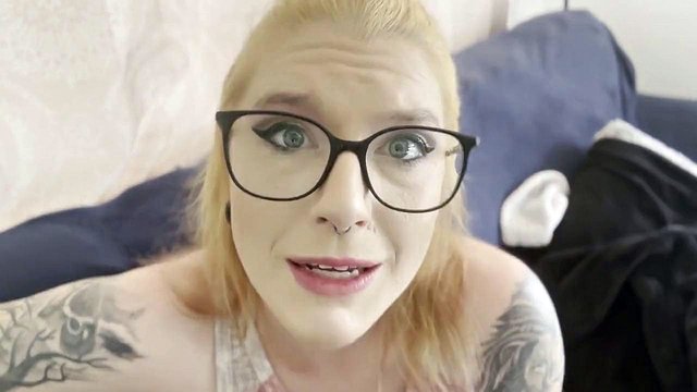 Missellie8's Glasses Suck