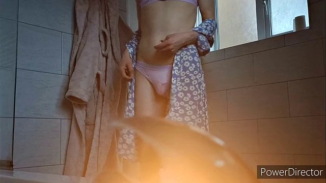 Sissy Bath Time