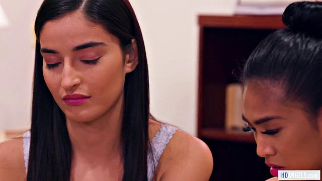 Emily Willis slikker stemor Dana DeArmond