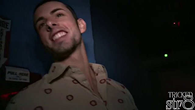 Str8 amateur tricked for gloryhole gay BJ after casting