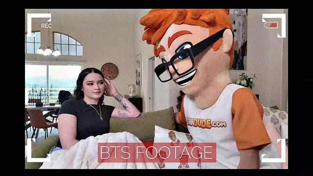 Sculaccio il culo di Remi Raw e le riempio la bocca di sborrate! di PornDudeCasting: porno