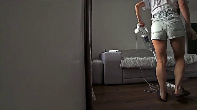 Mature Wife Fucks Her Husband s Friend After Cleaning The Room, Not Yet Her Husband Sees. Real Cheating