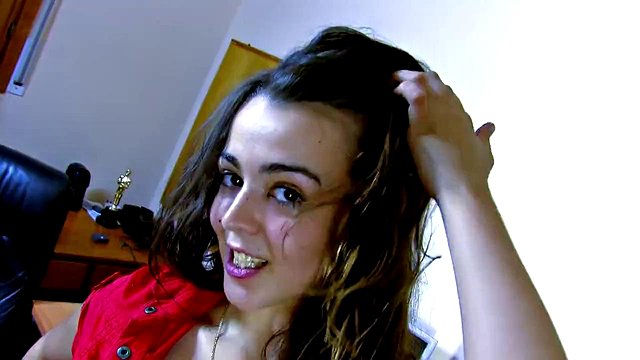 Claudia Bomb Terry Kemaco ile Sert Anal'da Daha Fazlası İçin Çığlık Atıyor
