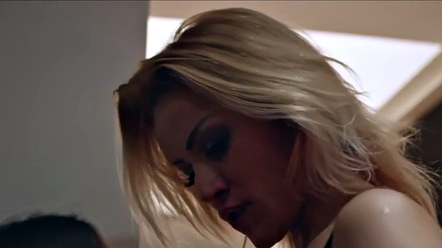 Alyssa Reece Og Cherry Kiss - Livet i et glass
