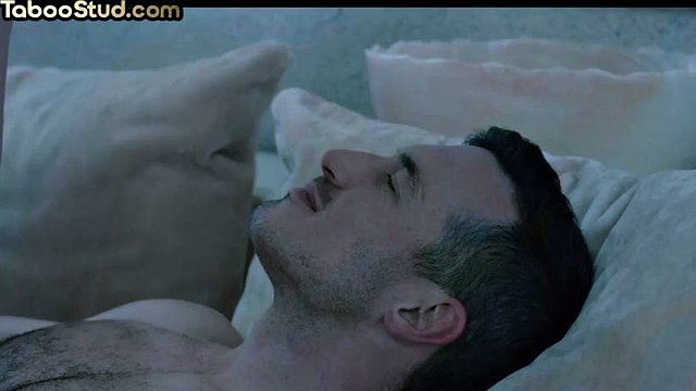 Amateur stud cockbouncing on horny lover