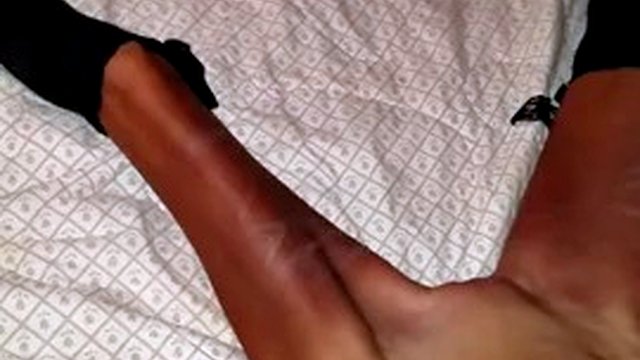 Very skinny granny wanted a physio session for pain