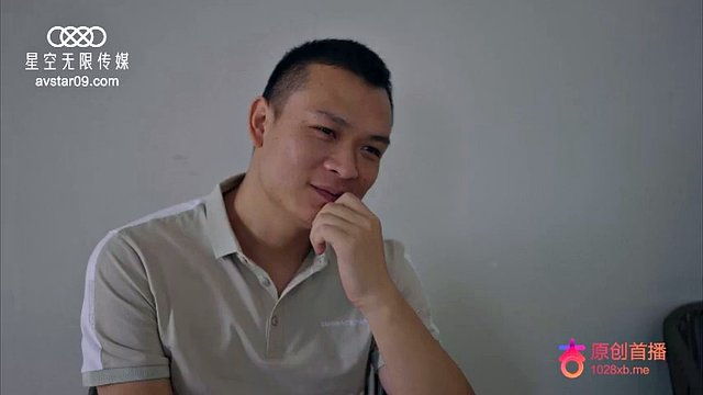 Modèle - Une pute de bureau asiatique hurlante se fait discipliner par son patron ! (Ep.3)